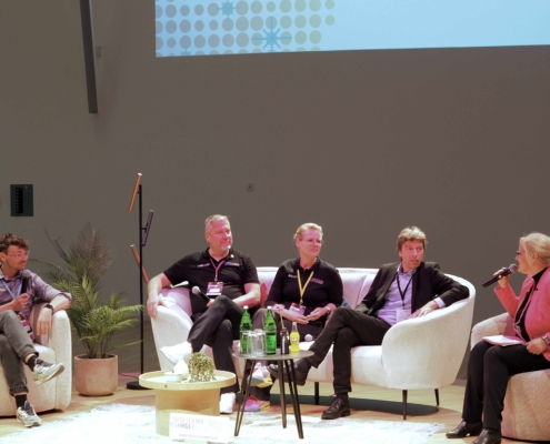 Diskussionsrunde auf der Bühne beim Data Science Ruhr Kongress 2025